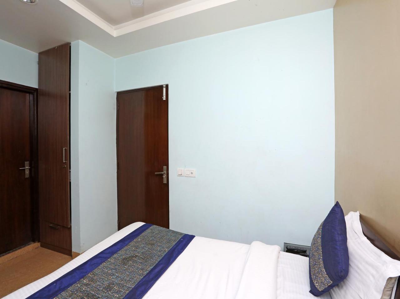 Oyo 6596 Hotel Flight Path Neu-Delhi Exterior foto